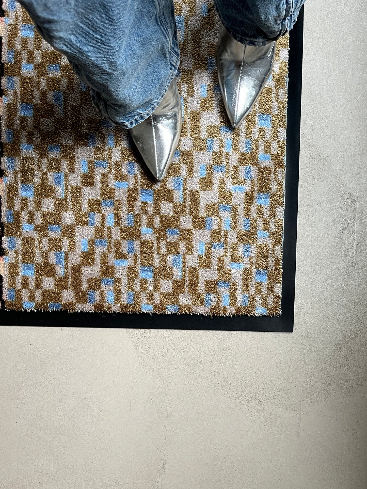 LILY Blue
